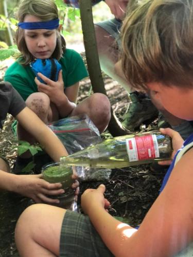 kinderen zuiveren water stoere jongenskoffer babarkoffers verdwenen vliegtuig