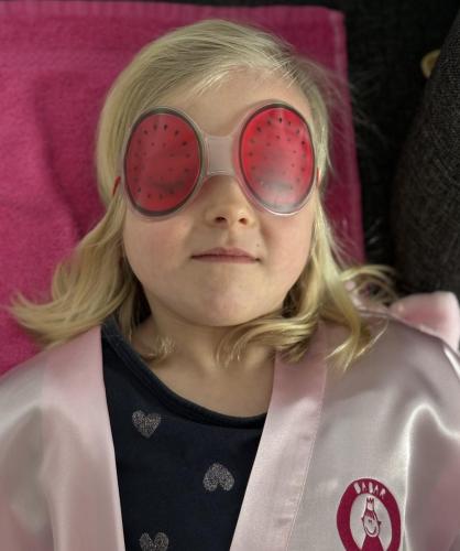 oogmasker kinderfeestje sjieke madammenkoffer babar